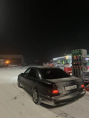 210 белый: Mercedes-Benz E-Class: 2002 г., 3.2 л, Автомат, Дизель, Седан — 2