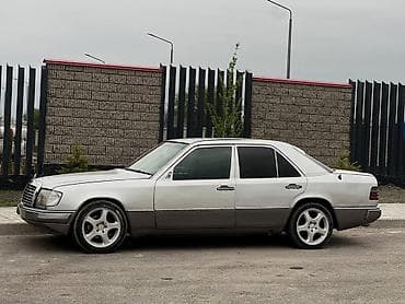 bmw e34 touring: Mercedes-Benz W124: 1992 г., 2.3 л, Механика, Седан — 2