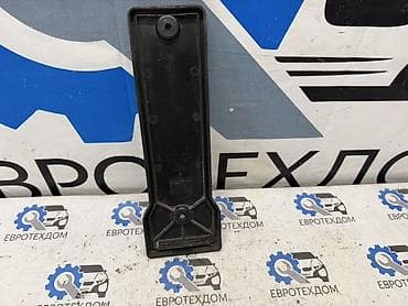 крыло на 210: Крышка блока предохранителей Volvo FH12 fh12.380 D12 380 2003 — 6