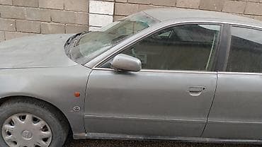 Audi A4: 1996 г., 1.8 л, Механика, Седан — 3