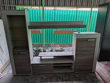 silver kitchen: Стенка-шкаф, Тип стенки-шкафа: Модульная, Для зала, Б/у, Особенности: С отделением под телевизор — 2