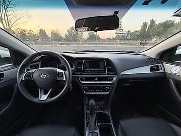 byd e2 2023: Hyundai Sonata: 2022 г., 2 л, Автомат, Газ, Хэтчбэк — 4