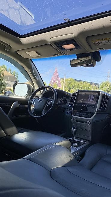 cruser: Toyota Land Cruiser: 2017 г., 4.6 л, Автомат, Бензин, Внедорожник — 5