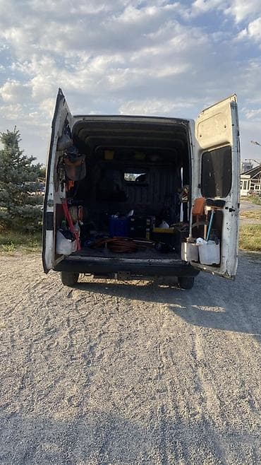 траспортер: Ford Transit: 2000 г., 2 л, Механика, Дизель, Фургон — 9