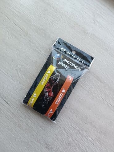 yeezy boost: Продаются два спортивных браслета — 1