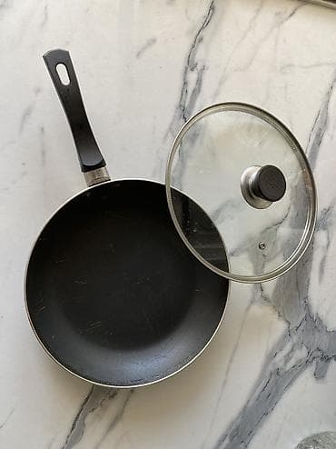 Б/у сковородка 24 см из IKEA антипригарная с крышкой