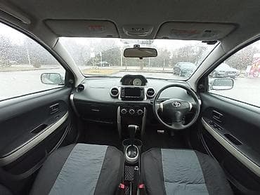 bmw 2002: Toyota Ist: 2002 г., 1.5 л, Автомат, Бензин, Хэтчбэк — 8