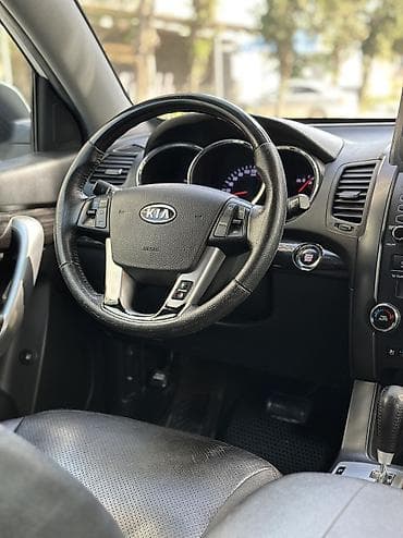 Kia Sorento: 2011 г., 2 л, Автомат, Дизель, Кроссовер — 8