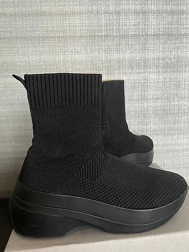 foot patch: Кроссовки, 39, Vagabond, Б/у, цвет - Черный, Самовывоз — 1