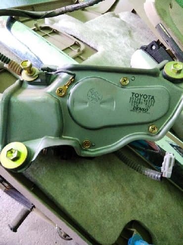 декоративные панели: Toyota Raum с 2003 обшивка и внутренности крышки багажника и наружная — 5