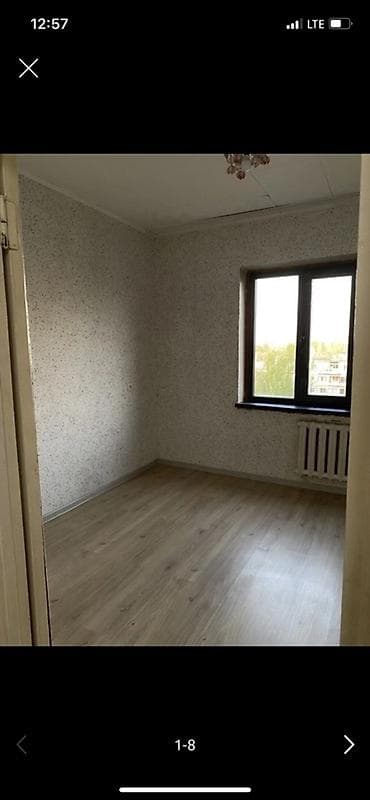 Светлая комната с окном и видом на зелёный массив. Особенности: -