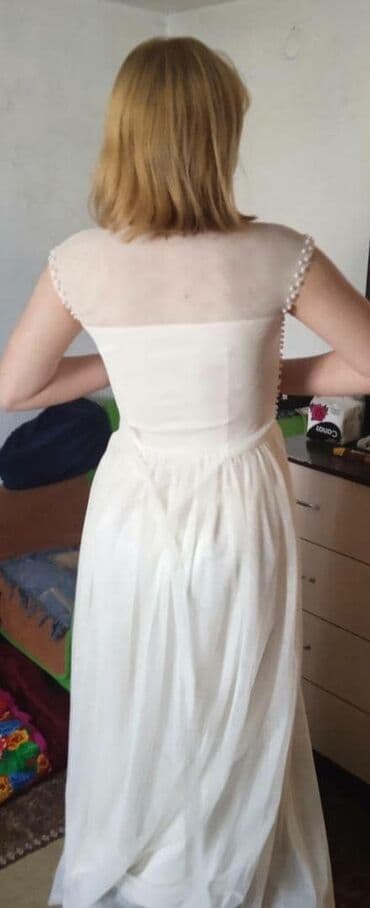 джинсы голубые: Детское платье, цвет - Белый, Б/у — 2