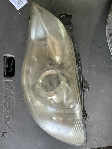 Передняя левая фара Honda