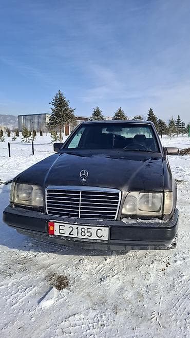Mercedes-Benz W124: 1993 г., Седан — 1