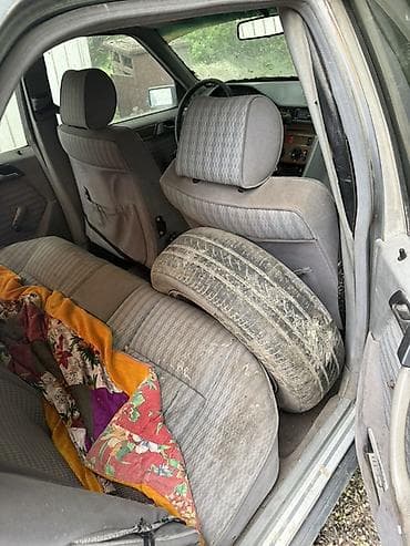 полик на мерседес 124: Mercedes-Benz W124: 1989 г., 2 л, Ручные, Бензин, Седан — 5