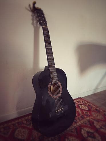 Музыкалык аспаптар: 🎸 Продам классическую гитару в отличном состоянии! Гитара ухоженная — 3