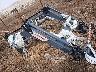 плуг 4 корпусный: Фронтальный погрузчик Metal-Fach T219 с ковшом - Производитель — 3