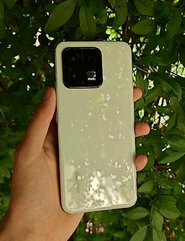Xiaomi, 13, Б/у, 256 ГБ, цвет - Белый, 2 SIM — 1