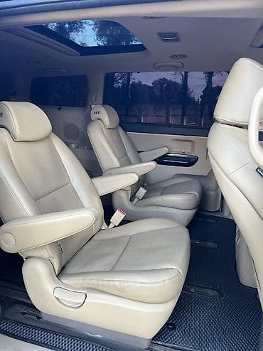 дама в канте: Kia Carnival: 2017 г., 2.2 л, Автомат, Дизель, Минивэн — 10