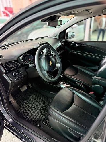 mersedes bens vito: Chevrolet Spark: 2017 г., 1 л, Автомат, Бензин, Хэтчбэк — 5