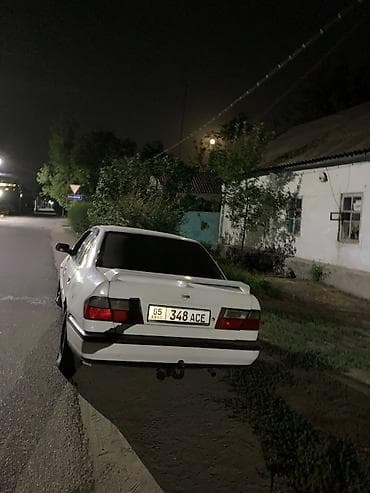 Nissan Primera: 1993 г., 2 л, Механика, Бензин, Седан