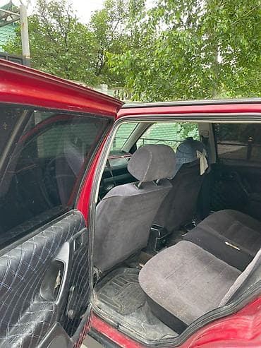 мин булак: Volkswagen Vento: 1994 г., 1.8 л, Кол менен иштөөчү, Бензин, Седан — 4