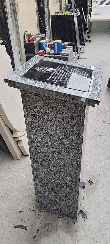 отделка контейнера: Гранитная тумба «Капсула времени» с верхней плитой под мемориальную — 8