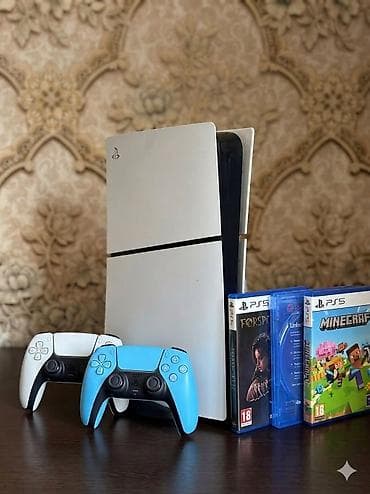 Игровая консоль PlayStation 5 (версия с дисководом) в комплекте. В