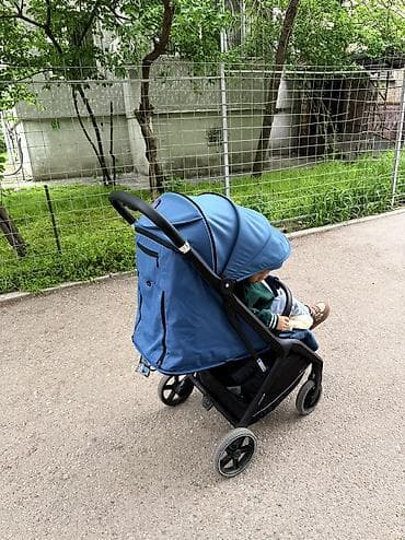 chicco echo: Прогулочная коляска New Lux (голубая) состояние новое ! В комплекте — 2