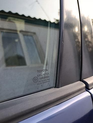 салон от тайоты приуса: Toyota Avensis: 2002 г., 1.8 л, Механика, Бензин, Хэтчбэк — 10