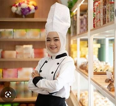 мульти пекарь: Тамак жасаганы жана товар сатканы (+%) кыз керек. Завтрак и обед 10 — 1