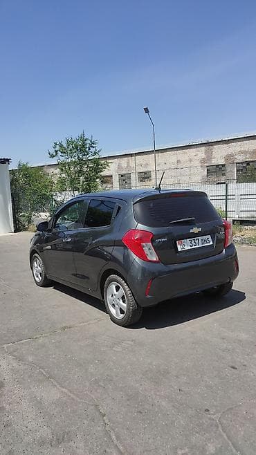 shevralet spark: Chevrolet Spark: 2017 г., 1 л, Вариатор, Бензин, Хэтчбэк — 2