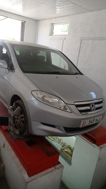 жип мошина: Honda Edix: 2005 г., 1.7 л, Автоматические, Бензин, Универсал — 4