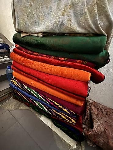 Многоцветные узбекские тюфяки/матрасы для пола (курпачи) — комплект из