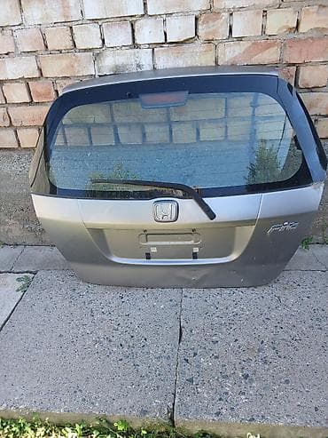 Крышка багажника (пятая дверь) для Honda Fit/Jazz (поколение GD)