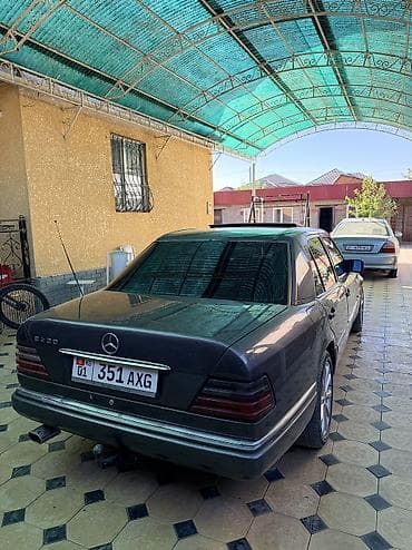 мерс се: Mercedes-Benz E-Class: 1994 г., 2.2 л, Механика, Бензин, Седан — 4