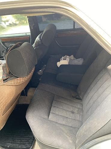 салон 124: Mercedes-Benz W124: 1994 г., 2.8 л, Бензин, Седан — 5