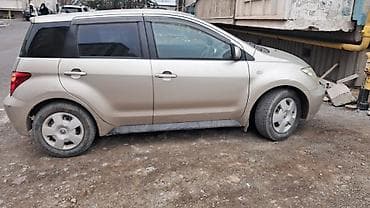 es lexus: Toyota Ist: 2003 г., 1.3 л, Бензин, Хэтчбэк — 2