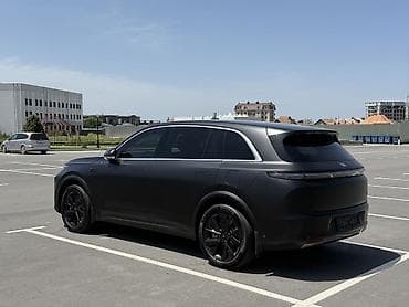 mini cuper: Lixiang L7: 2024 г., 1.5 л, Гибрид — 4