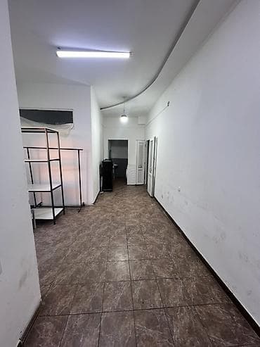 помещение продажа: Сдаётся в аренду нежилое помещение с функциональной планировкой. 90 кв — 1