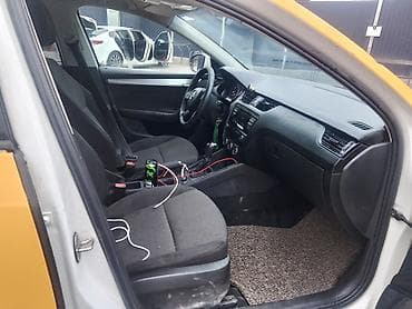 ml 163: Skoda Octavia: 2015 г., 1.6 л, Типтроник, Газ, Лифтбек — 3