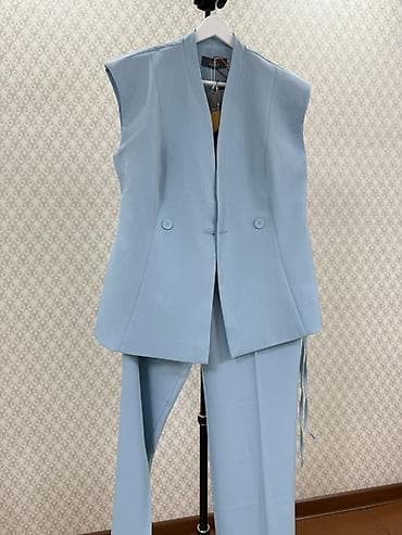 Женские комплекты одежды и свитшот 1) Брючный комплект без рукавов - — 2