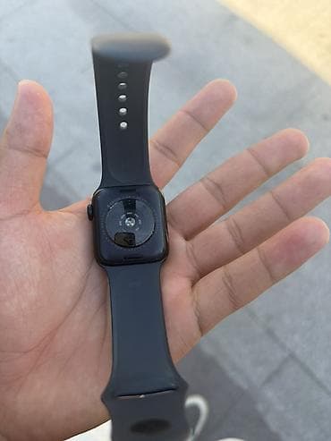 17 мини: Apple Watch se3 40 mm в идеальном состоянии акб 100 в черном цвете — 2