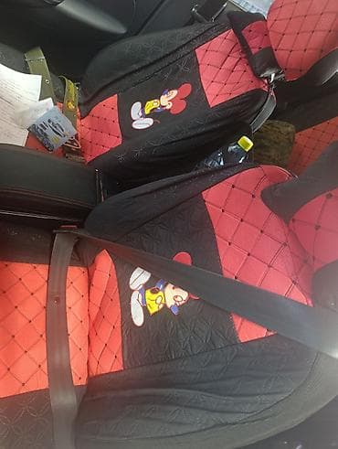 продаю компрессор б у: Компактный хэтчбек серебристого цвета (5 дверей). Основные — 8