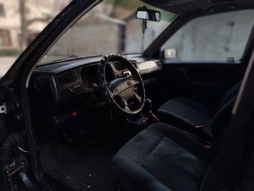 срочно продаю в связи с переездом: Volkswagen Golf: 1993 г., 1.6 л, Механика, Бензин, Хетчбек — 8