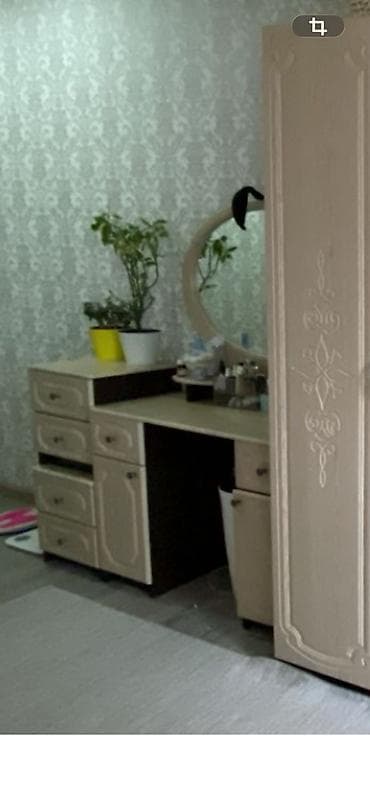 Спальные гарнитуры: Спальный гарнитур, Б/у, Тумба, Двуспальная кровать, Трюмо, Россия, Самовывоз, цвет - Бежевый — 1