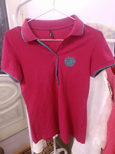 спортивное оборудование: Футболки — 1