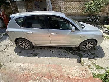 Транспорт: Mazda 3: 2004 г., 2 л, Механика, Бензин, Хэтчбэк — 2