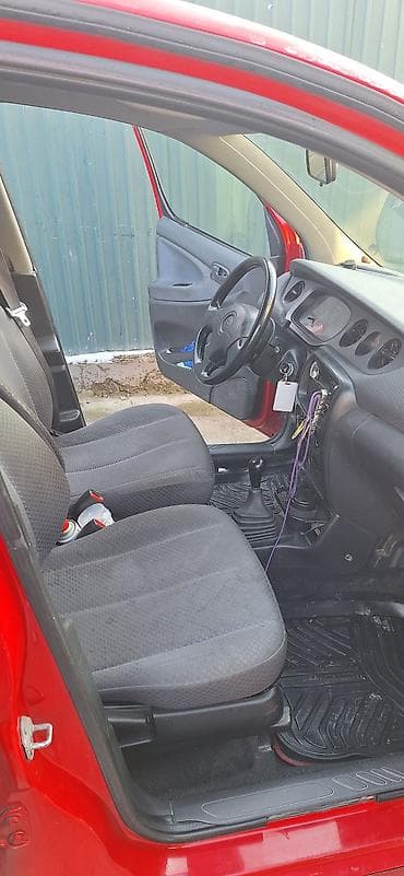 мото купить: Daihatsu YRV: 2004 г., Ручные, Бензин, Минивэн — 3