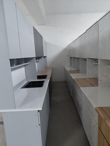 Мебельные гарнитуры: Кухонный гарнитур — 7